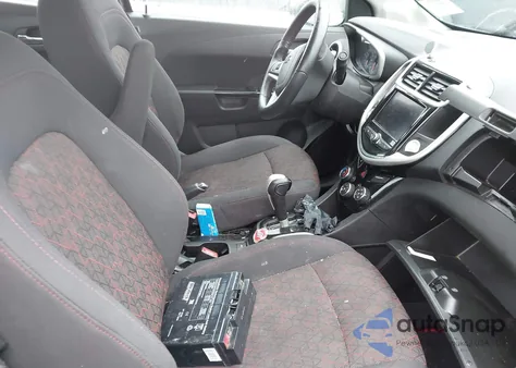 2020 Chevrolet Sonic Fwd Lt z USA, uszkodzony, nr VIN 1G1JD5SB8L4104455